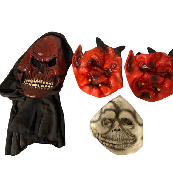 4 Pecs Halloween Masks, white, Red & Black, Excellent in Good Condition - Picture 3 of 6